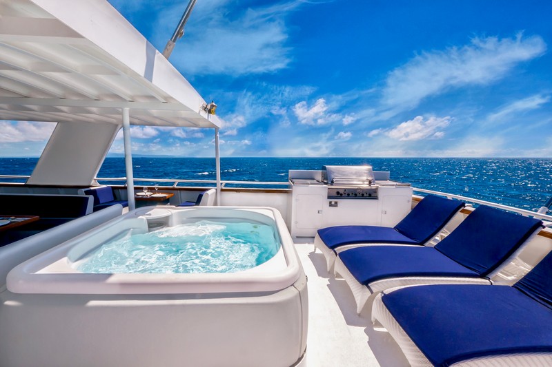 Renting-Yachts-Boca-Raton-FL