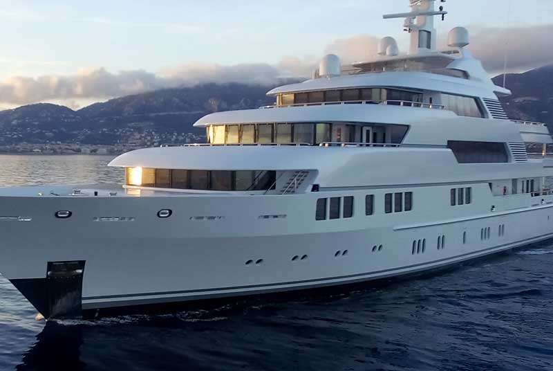Luxury-Yachts-Charter-Honolulu-HI